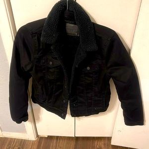 Levi’s trucker jacket with  fleece lining black